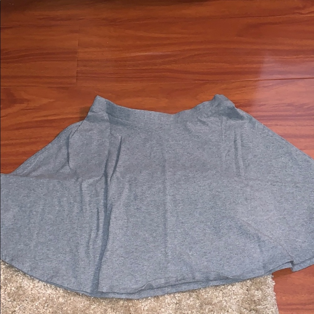 gray skirt